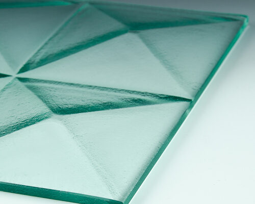 Pyramid-Clear-4