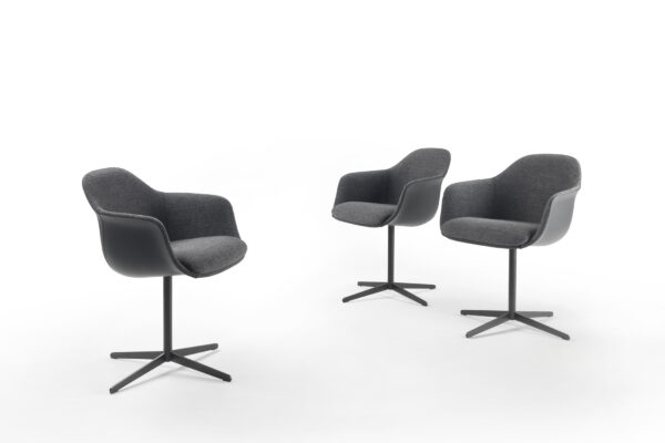 img006_Chia_Chairs_Composition_2