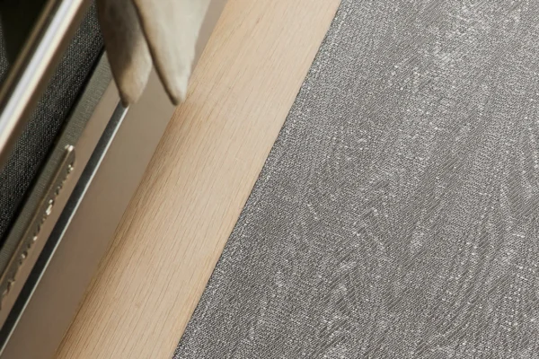 Chilewich_Floor_Woodgrain_Umber_Detail_25_011
