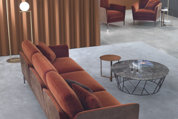 img008_Ritz_Sofa_275x95