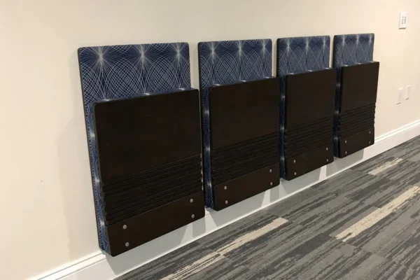 01-jumpseat-wall