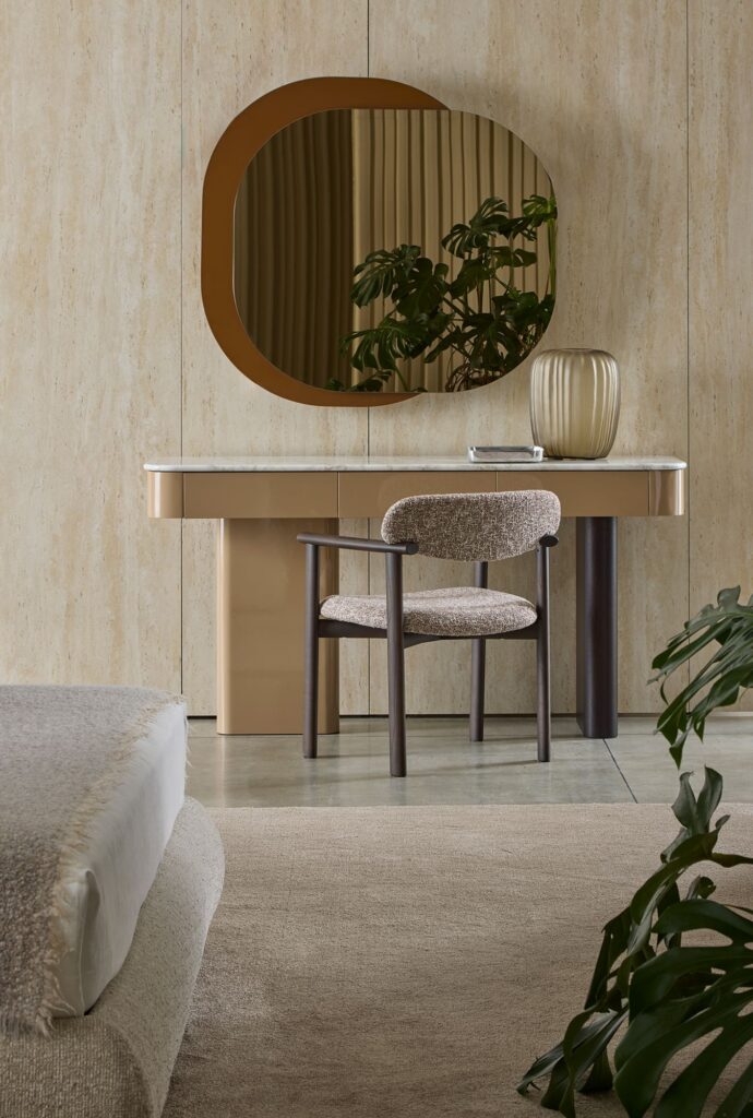 img037_Afra_Chair